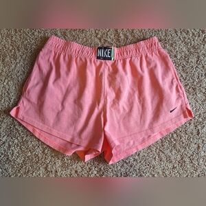 NWT NIKESportswear High Rise Wash Short Size M